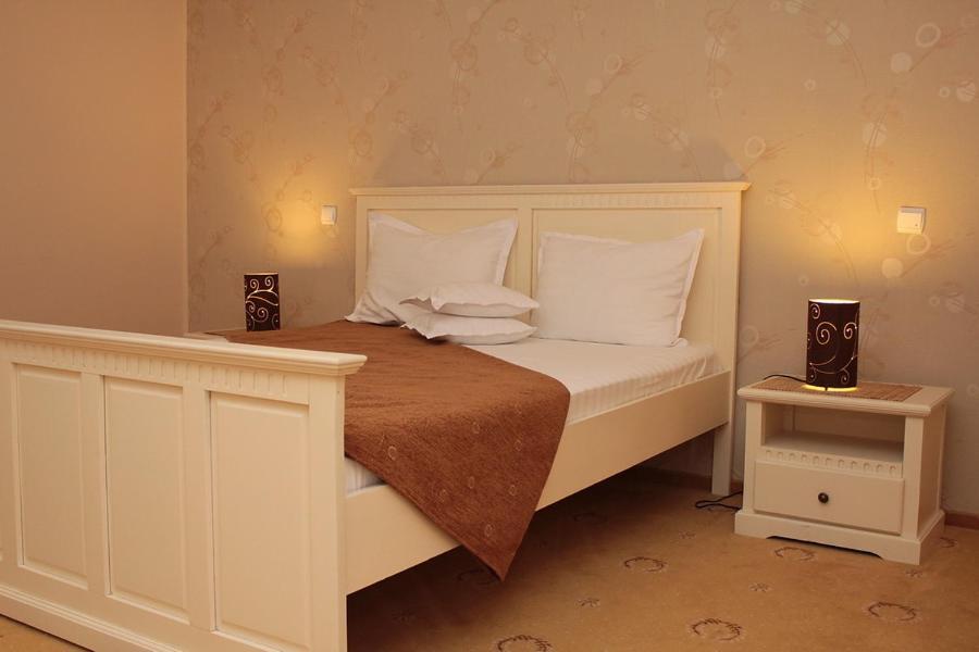 Hotel Imperium Сучава Экстерьер фото