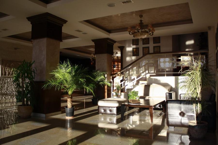 Hotel Imperium Сучава Экстерьер фото